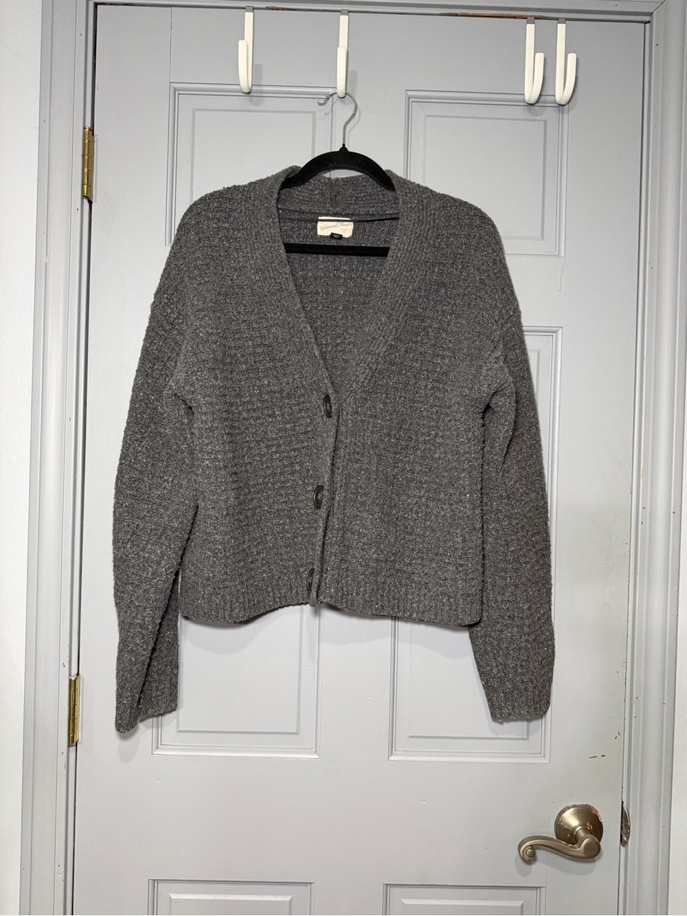 Universal Thread Gray Textured V-Neck Button Cardigan